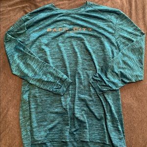 Athletic long sleeve shirts